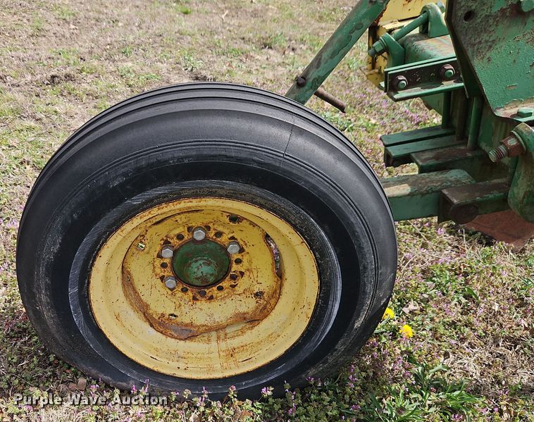 image for item DT7694 John Deere toolbar