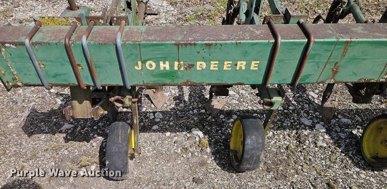 image for item DT7697 John Deere ER014 field cultivator