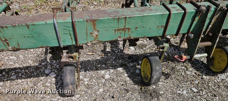 image for item DT7697 John Deere ER014 field cultivator