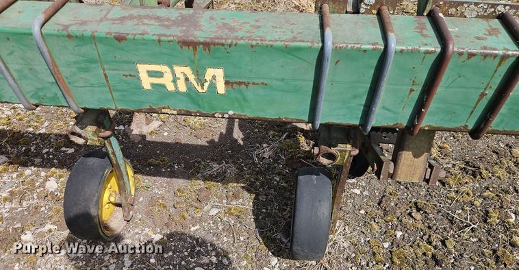 image for item DT7697 John Deere ER014 field cultivator