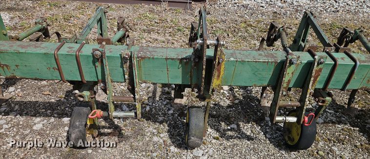 image for item DT7697 John Deere ER014 field cultivator