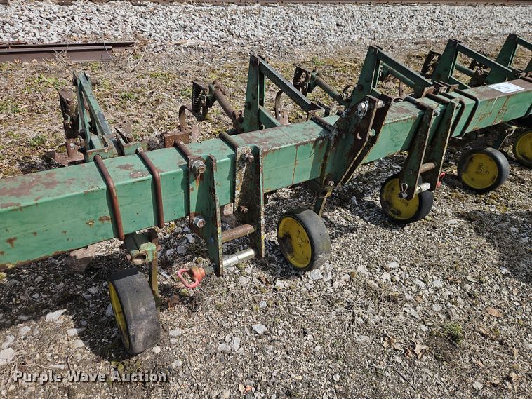 image for item DT7697 John Deere ER014 field cultivator