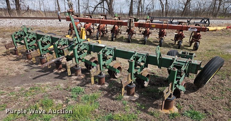 image for item DT7698 John Deere 720 ridge till row cleaner