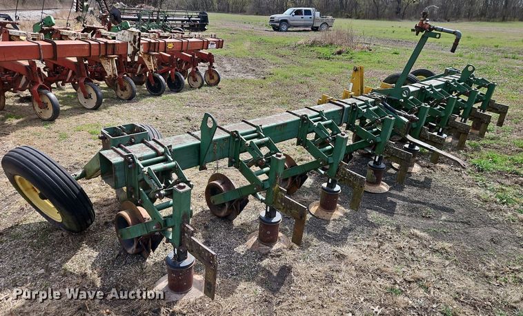 image for item DT7698 John Deere 720 ridge till row cleaner