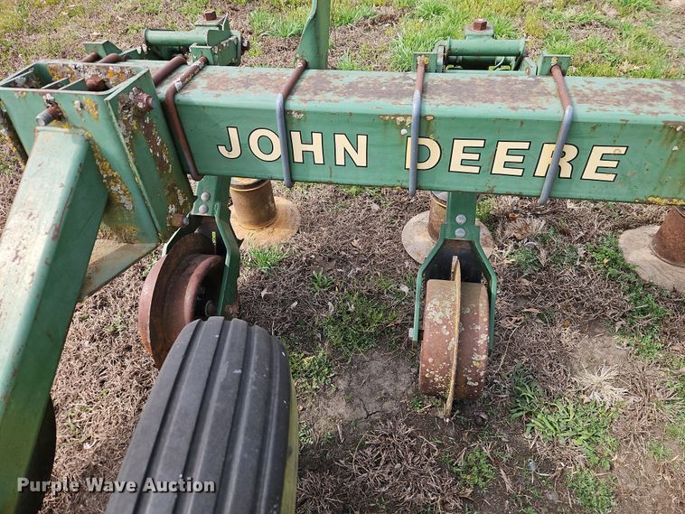 image for item DT7698 John Deere 720 ridge till row cleaner