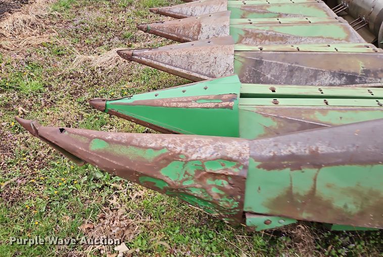 image for item DT7702 John Deere 853A all-crop head