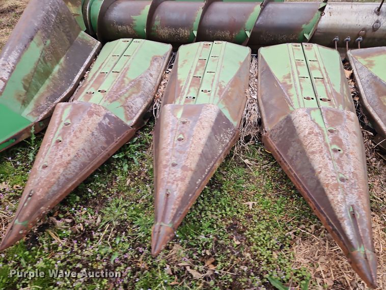 image for item DT7702 John Deere 853A all-crop head