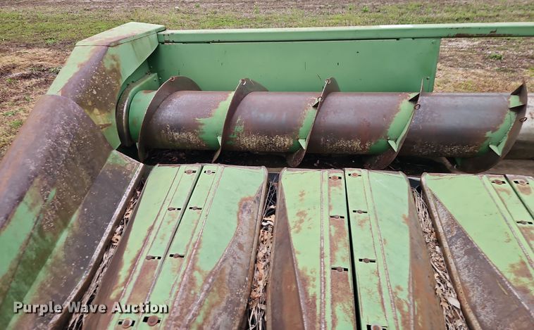 image for item DT7702 John Deere 853A all-crop head