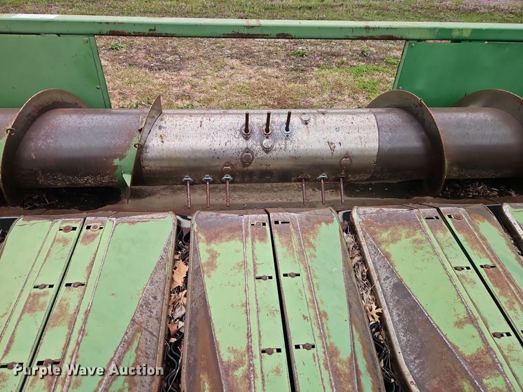 image for item DT7702 John Deere 853A all-crop head