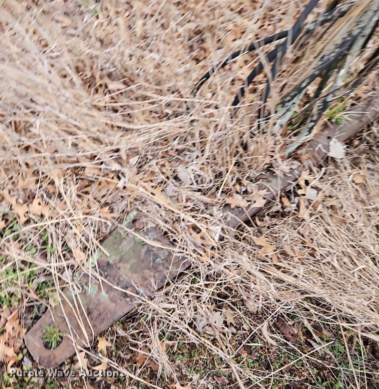 image for item DT7704 John Deere 335 tandem disk