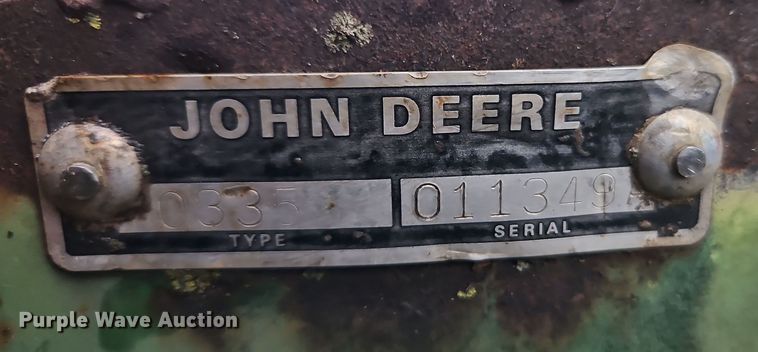 image for item DT7704 John Deere 335 tandem disk