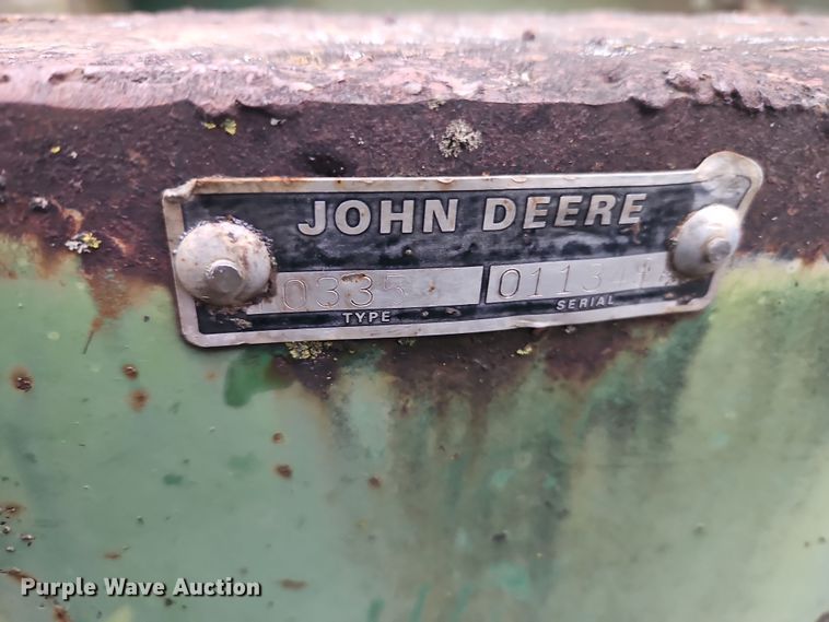 image for item DT7704 John Deere 335 tandem disk