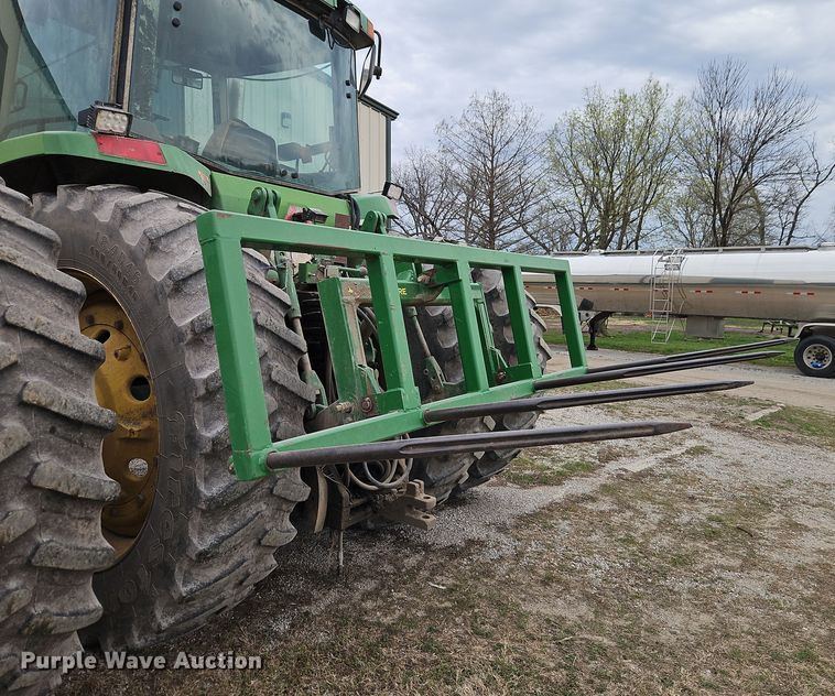 image for item DT7708 1995 John Deere 8100 tractor