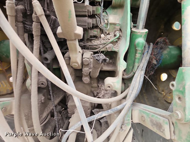 image for item DT7708 1995 John Deere 8100 tractor