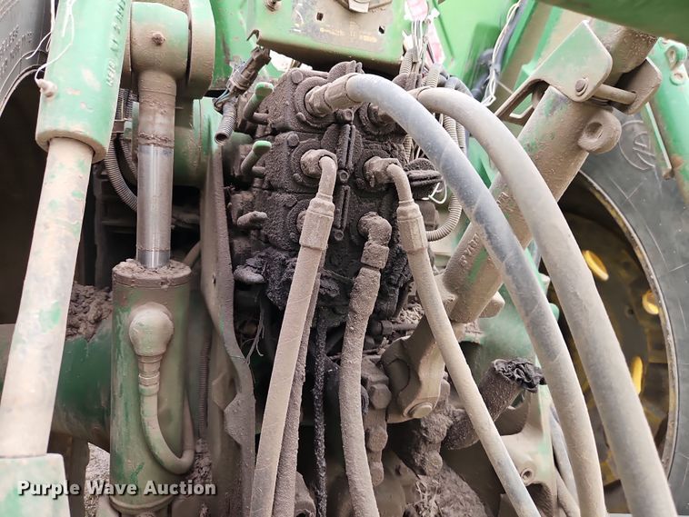 image for item DT7708 1995 John Deere 8100 tractor