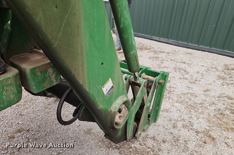 image for item DT7708 1995 John Deere 8100 tractor