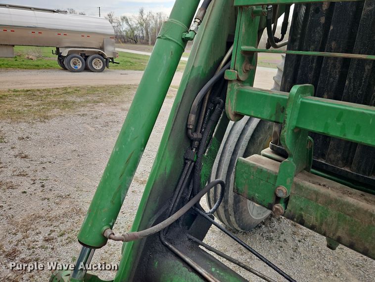 image for item DT7708 1995 John Deere 8100 tractor