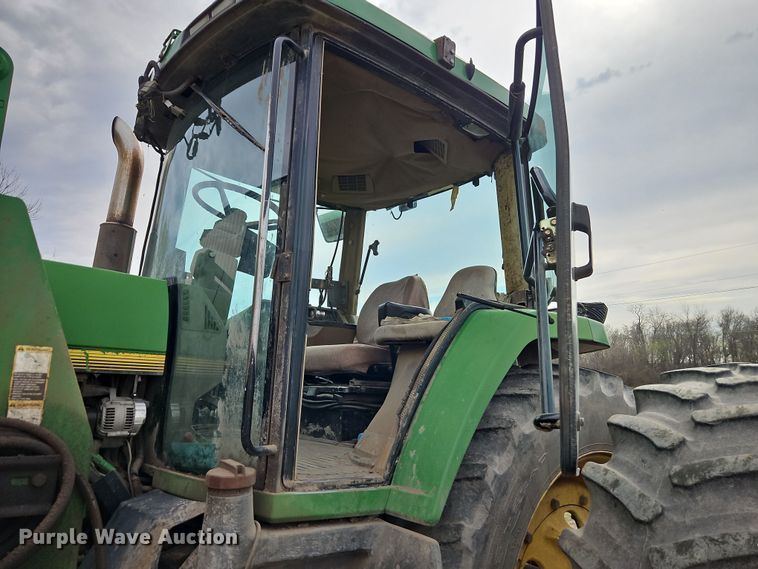 image for item DT7708 1995 John Deere 8100 tractor