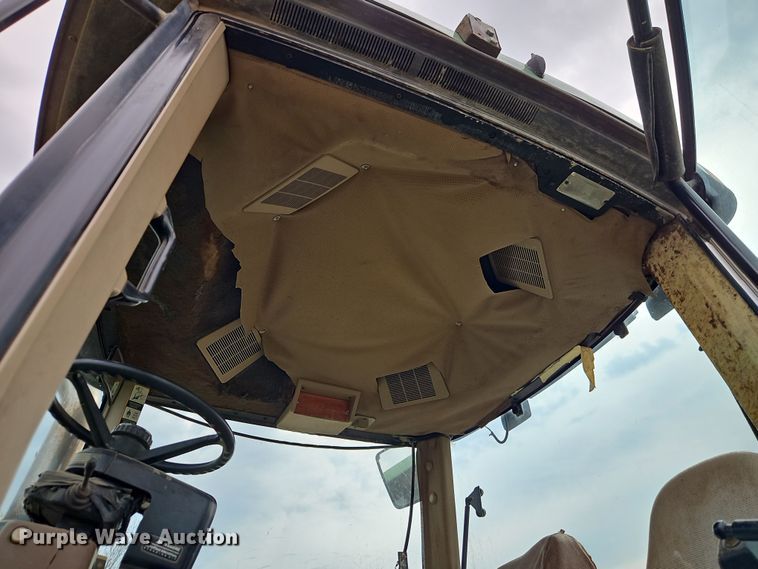 image for item DT7708 1995 John Deere 8100 tractor