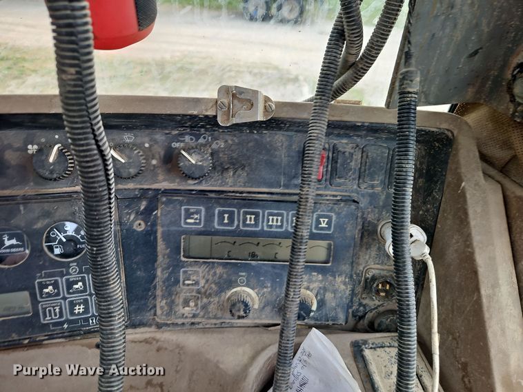 image for item DT7708 1995 John Deere 8100 tractor