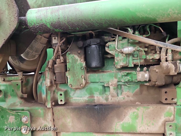 image for item DT7708 1995 John Deere 8100 tractor