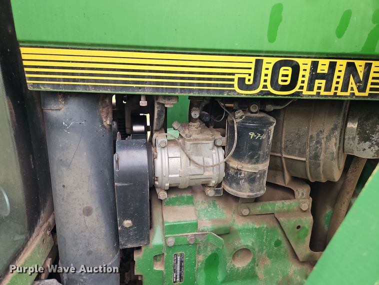 image for item DT7708 1995 John Deere 8100 tractor