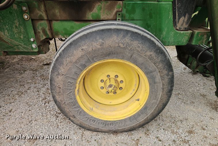 image for item DT7708 1995 John Deere 8100 tractor