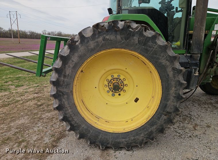image for item DT7708 1995 John Deere 8100 tractor