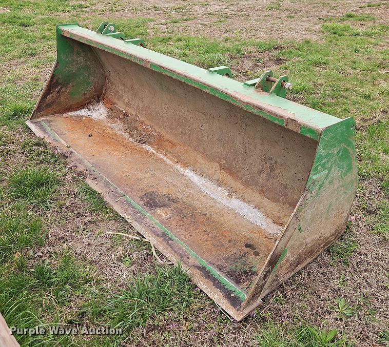 image for item DT7708 1995 John Deere 8100 tractor