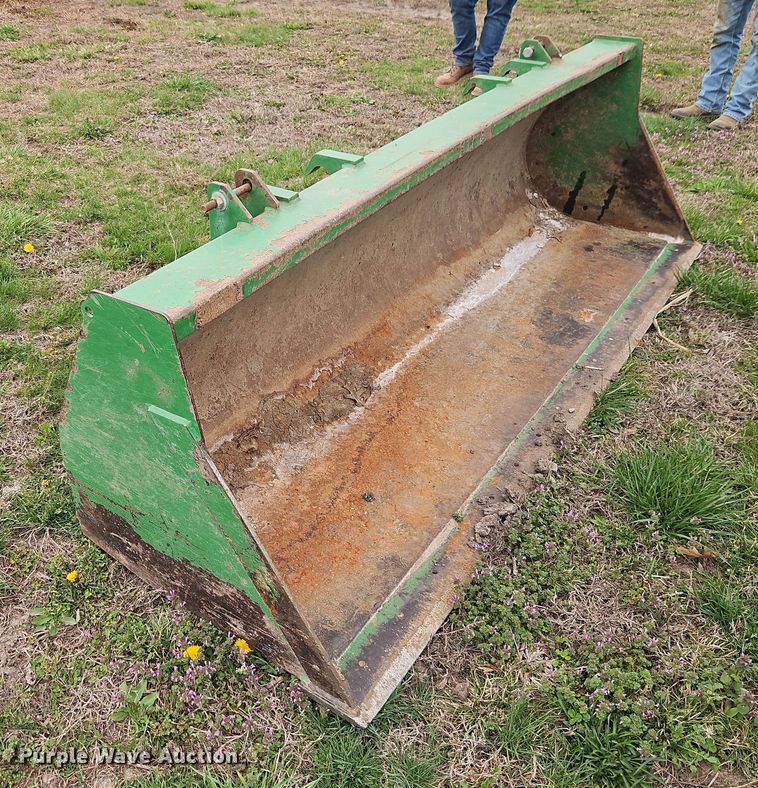 image for item DT7708 1995 John Deere 8100 tractor