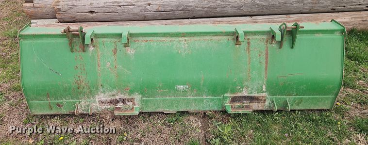 image for item DT7708 1995 John Deere 8100 tractor