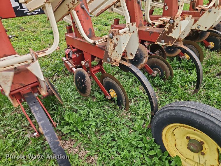 image for item DT7709 Tebben Manufacturing row crop cultivator