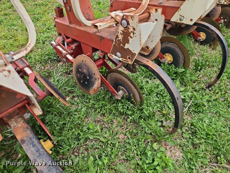 image for item DT7709 Tebben Manufacturing row crop cultivator