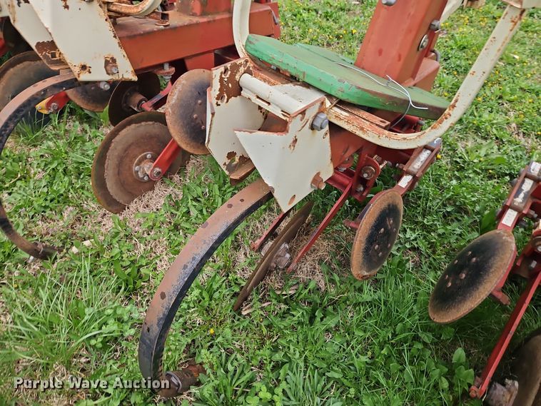 image for item DT7709 Tebben Manufacturing row crop cultivator