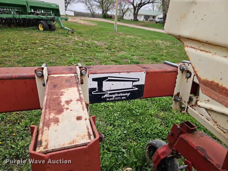 image for item DT7709 Tebben Manufacturing row crop cultivator