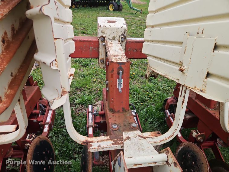 image for item DT7709 Tebben Manufacturing row crop cultivator