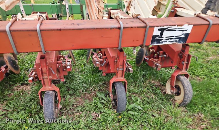 image for item DT7709 Tebben Manufacturing row crop cultivator
