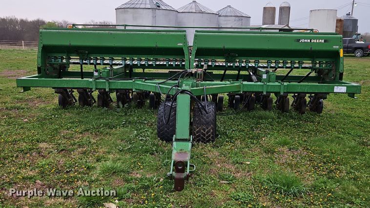 image for item DT7713 John Deere 750 grain drill
