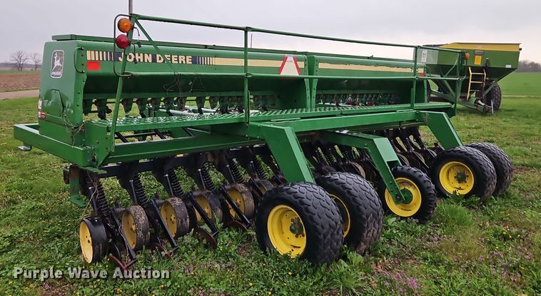 image for item DT7713 John Deere 750 grain drill