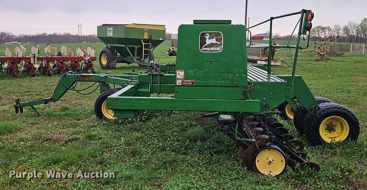 image for item DT7713 John Deere 750 grain drill