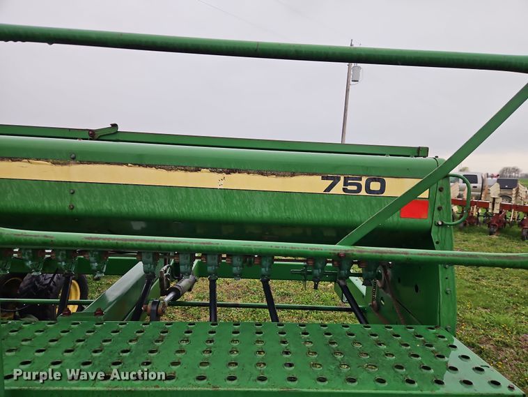 image for item DT7713 John Deere 750 grain drill
