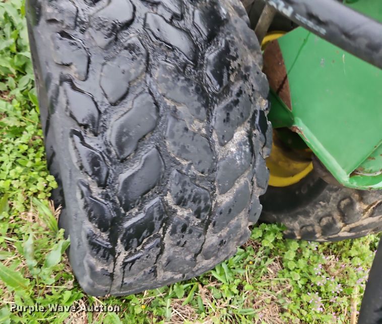 image for item DT7713 John Deere 750 grain drill