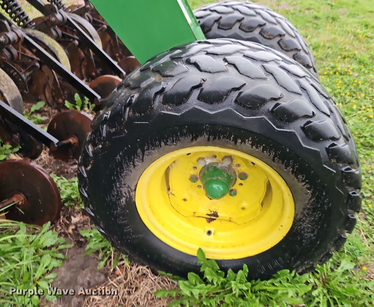 image for item DT7713 John Deere 750 grain drill