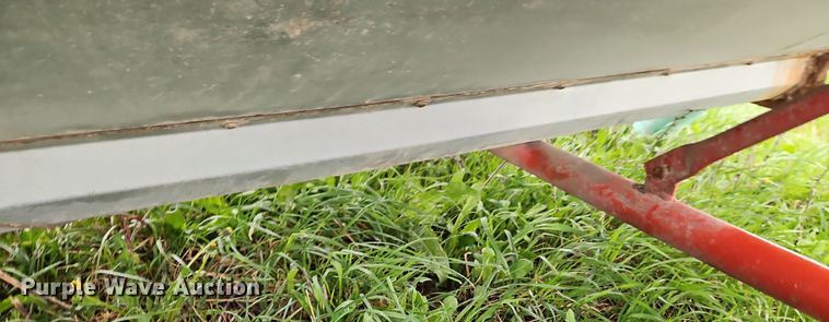 image for item DT7716 Farm King Y480 grain cleaner