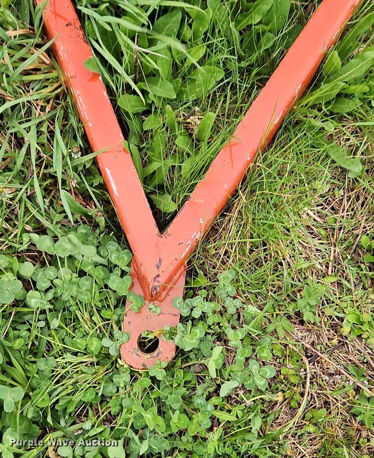 image for item DT7716 Farm King Y480 grain cleaner