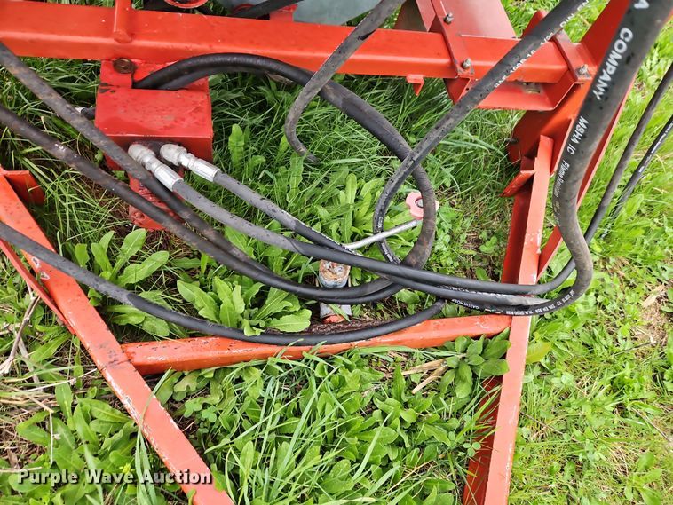 image for item DT7716 Farm King Y480 grain cleaner