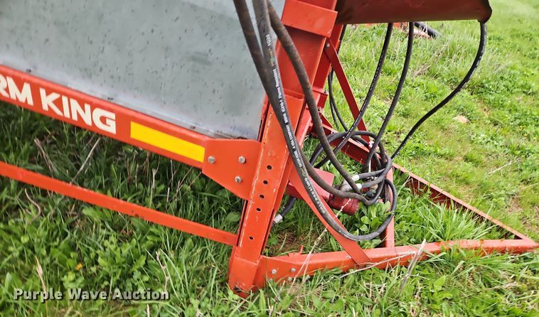 image for item DT7716 Farm King Y480 grain cleaner