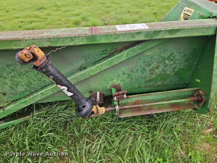 image for item DT7717 John Deere 843 corn head