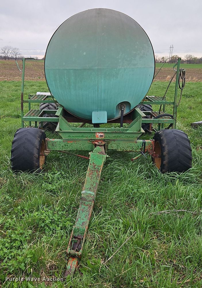 image for item DT7718 Tank trailer