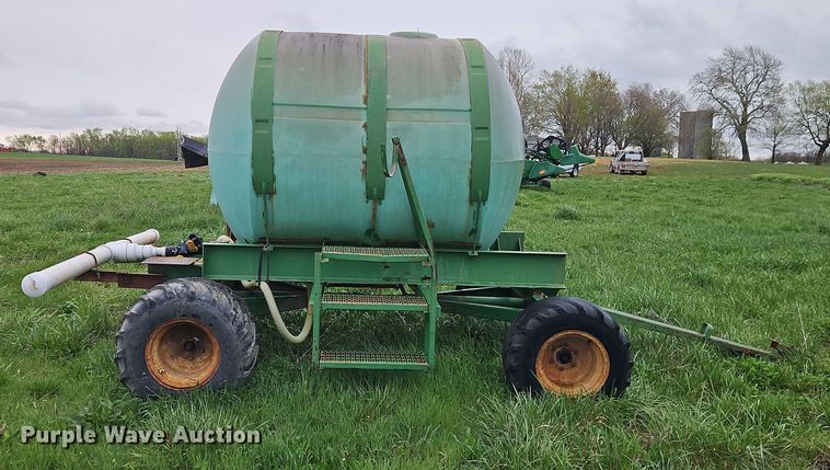 image for item DT7718 Tank trailer